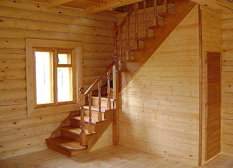 Установка деревянных лестниц в доме